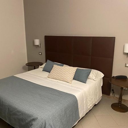 Hotel Moderno Trapani Kültér fotó